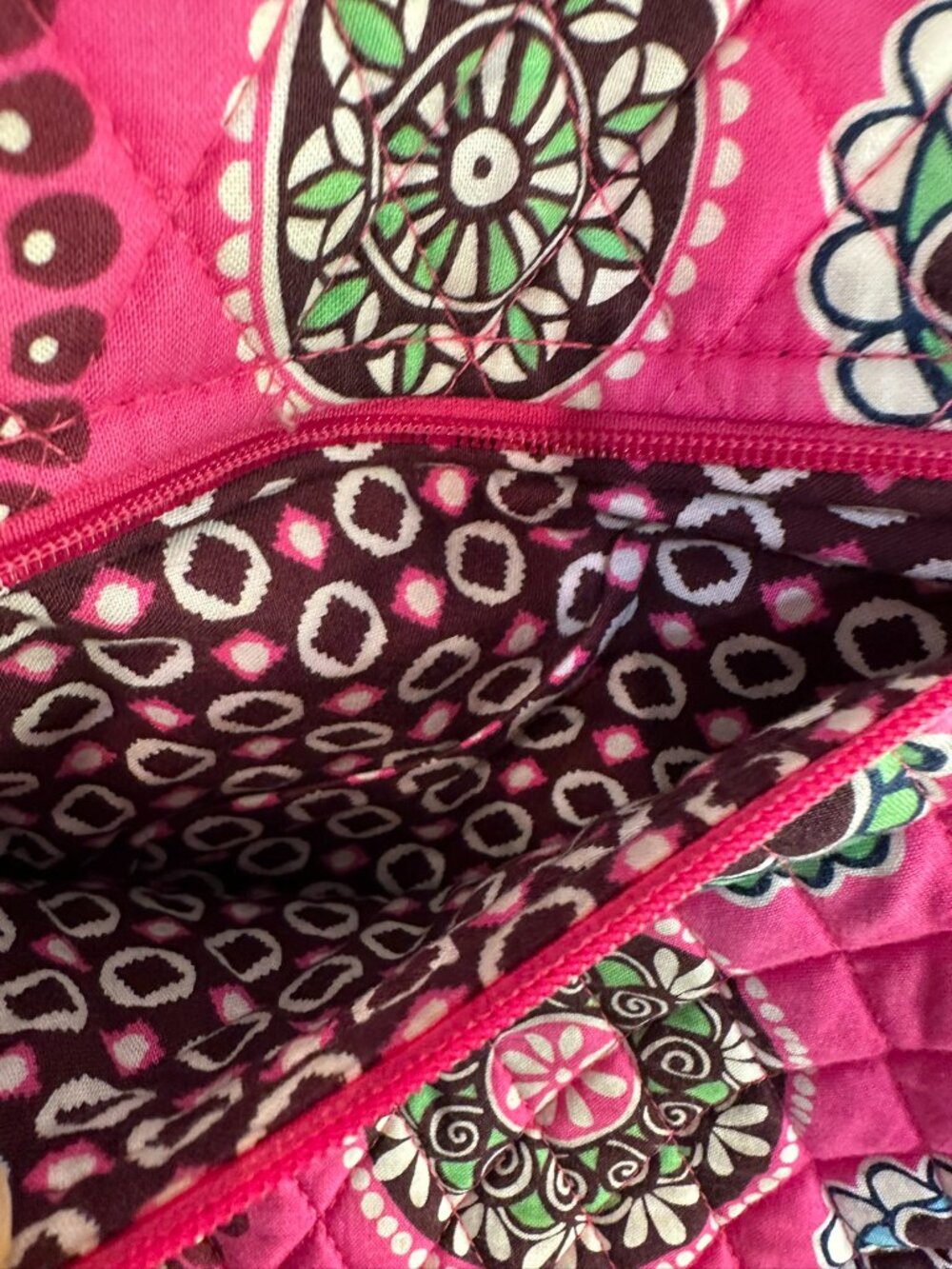 Vera Bradley Hipster Crossbody Cupcakes Pink Retired Pattern - Picture 7 of 8